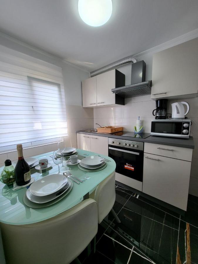 Apartman Dora Umag Bagian luar foto