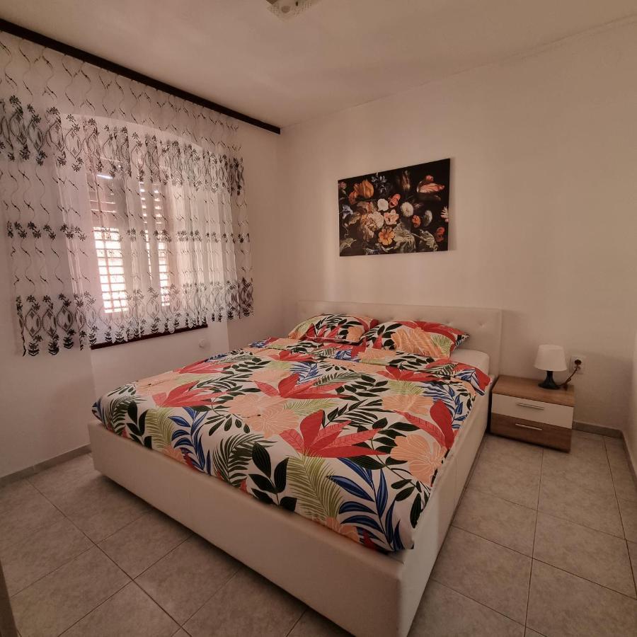 Apartman Dora Umag Bagian luar foto