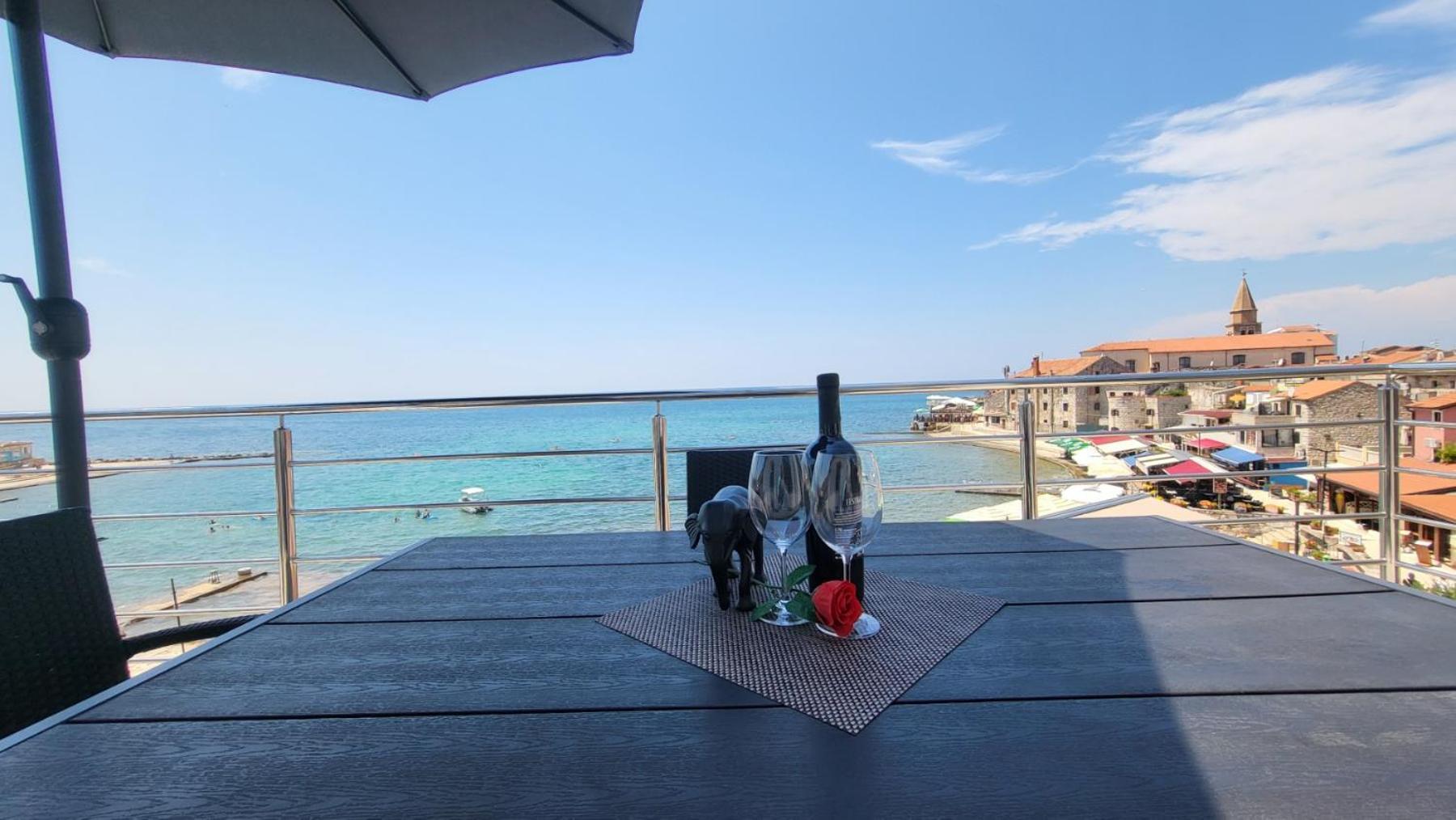 Apartman Dora Umag Bagian luar foto